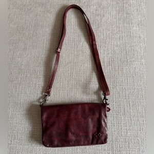 BED STU WOMEN'S CADENCE WALLET CROSSBODY BAG